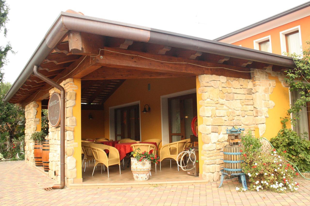 Hôtel Ca Malvani à Bagnarola Extérieur photo
